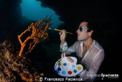 The painter of the sea by Francesco Pacienza 